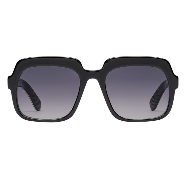 Cut 103 in Black/Black Grad