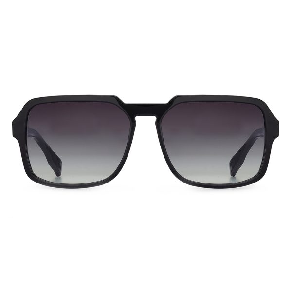 Cut 114 in Black/Black Grad