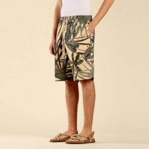 Shorts in Jungle Green