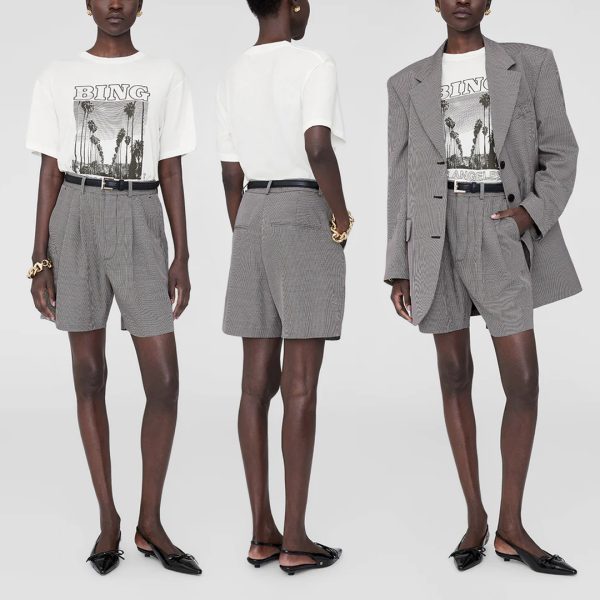 Tee Louis Tour in Ivory - Image 2