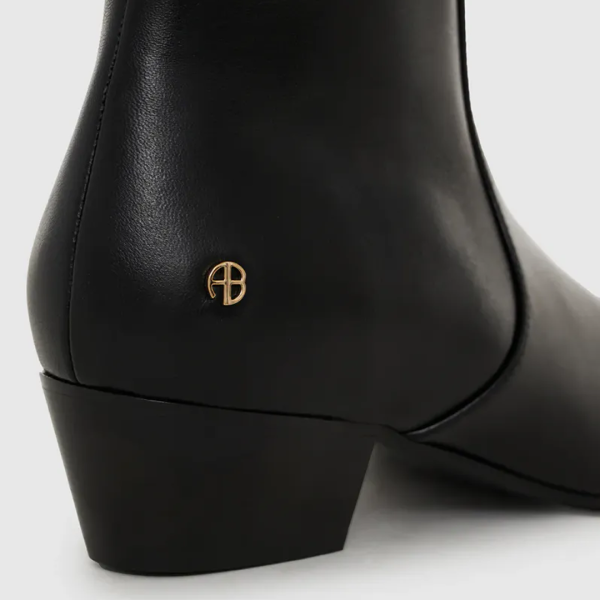 Boots Freya Flat in Black - Image 5
