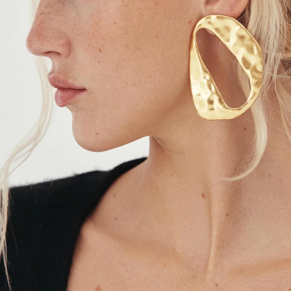 Earrings Rue in Brushed Brass - Image 3
