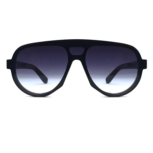 Cut 131 in Black/Black Grad